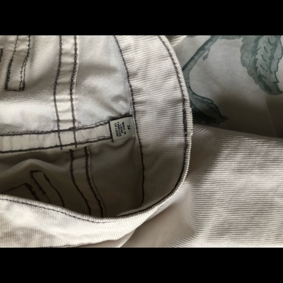 KHAKI TRUE RELIGION PANTS - Picture 3 of 4